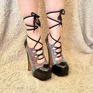 ★vivienne westwood★Elevated Ghillie ヒールサンダル Tartan Elevated Ghillie Platform in BRICK | Vivienne Westwood®